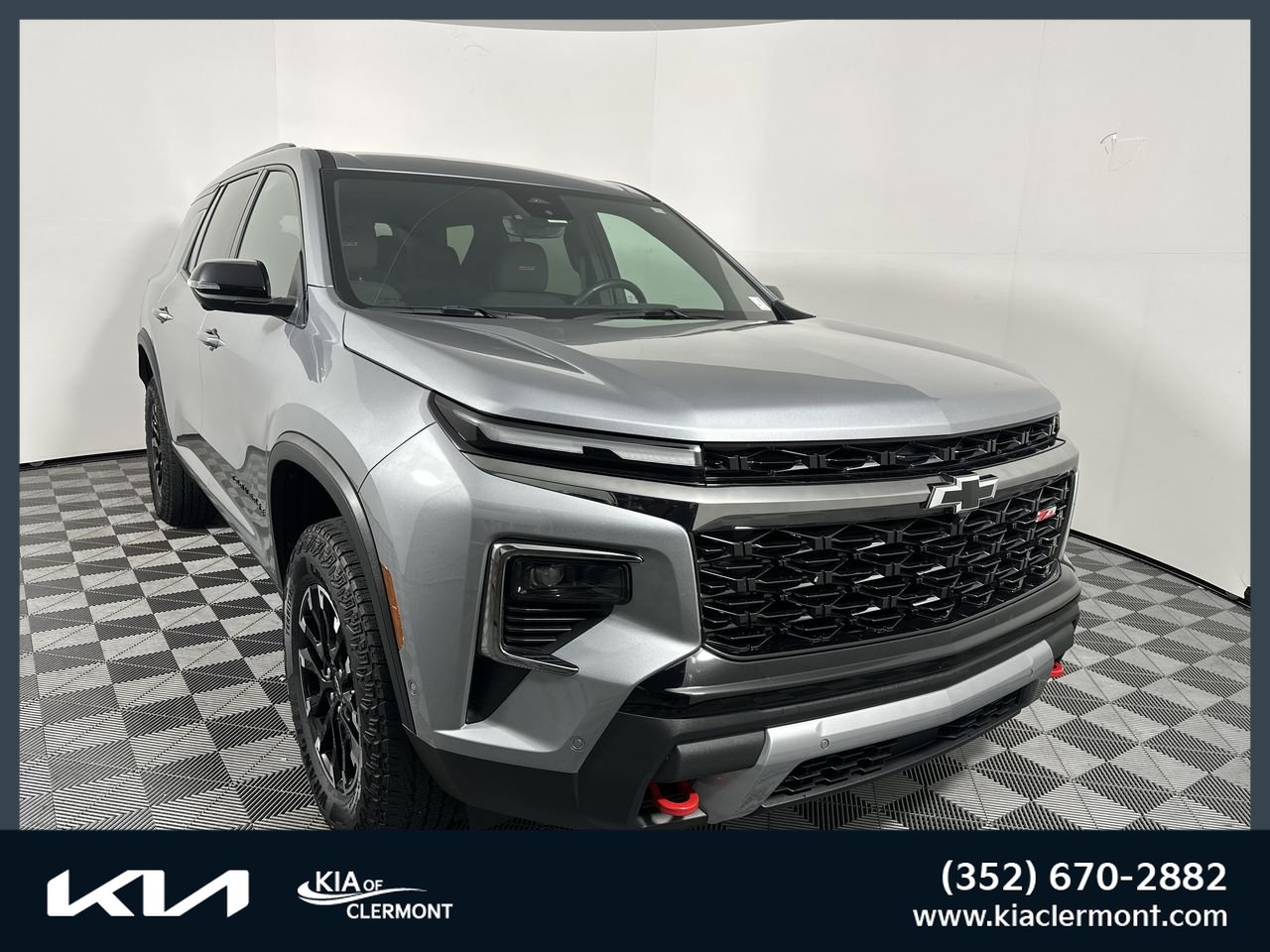Used 2024 Chevrolet Traverse Z71 w/ Enhanced Driving Package AWD/4WD image 1