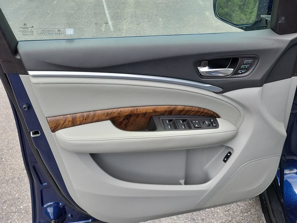 Used 2020 Acura MDX w/ Technology Package FWD image 17