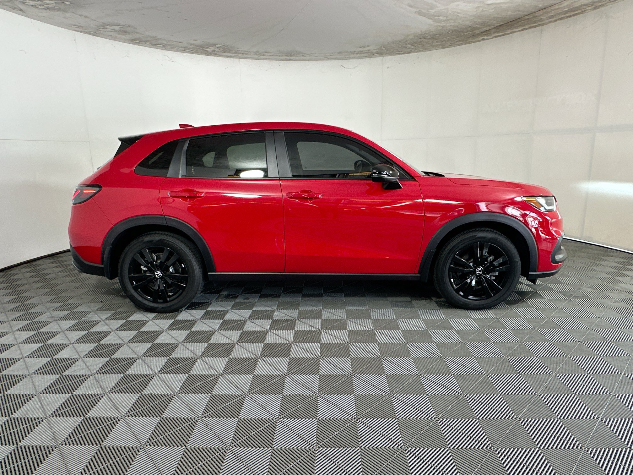 Used 2026 Honda HR-V Sport image 2