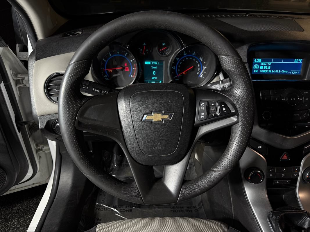 Used 2016 Chevrolet Cruze L FWD image 11