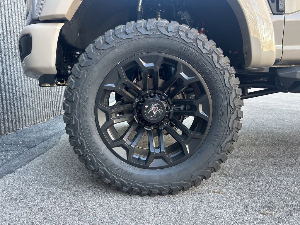 New 2026 Ford F250 Lariat w/ Black Appearance Package image 38