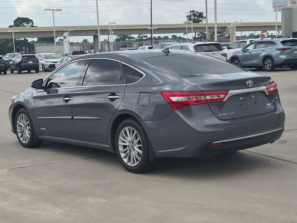 Used 2017 Toyota Avalon Limited FWD image 2