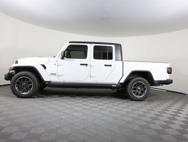 Used 2020 Jeep Gladiator Overland image 2