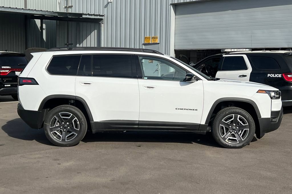 New 2026 Jeep Cherokee Limited image 3