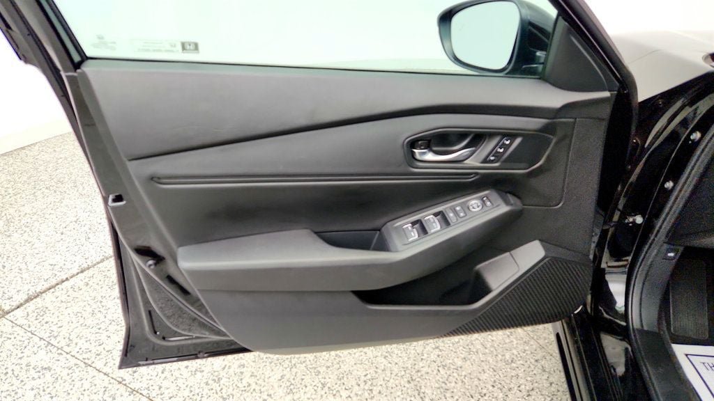 Used 2025 Honda Accord EX-L image 11