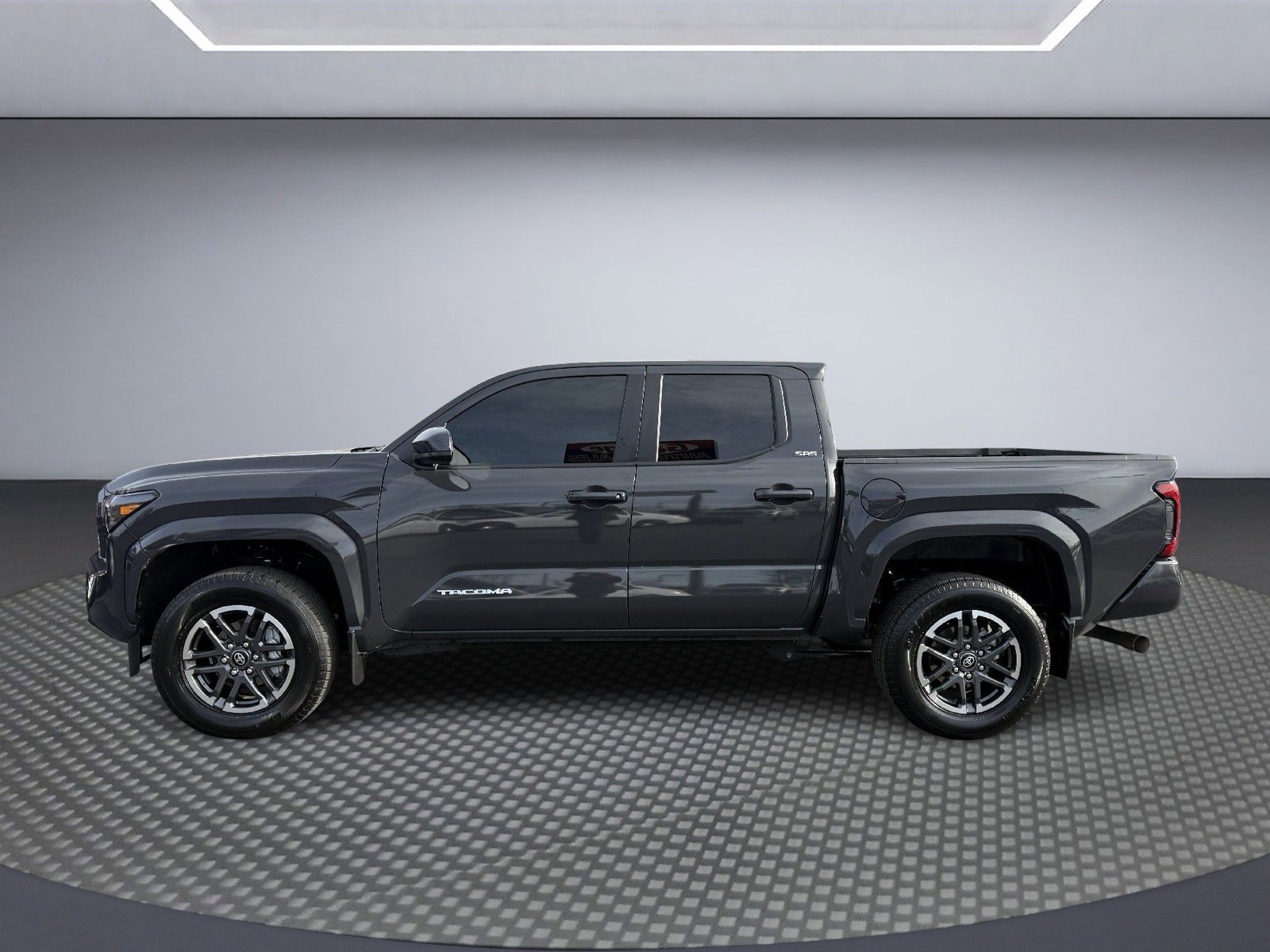 Used 2024 Toyota Tacoma SR5 image 2