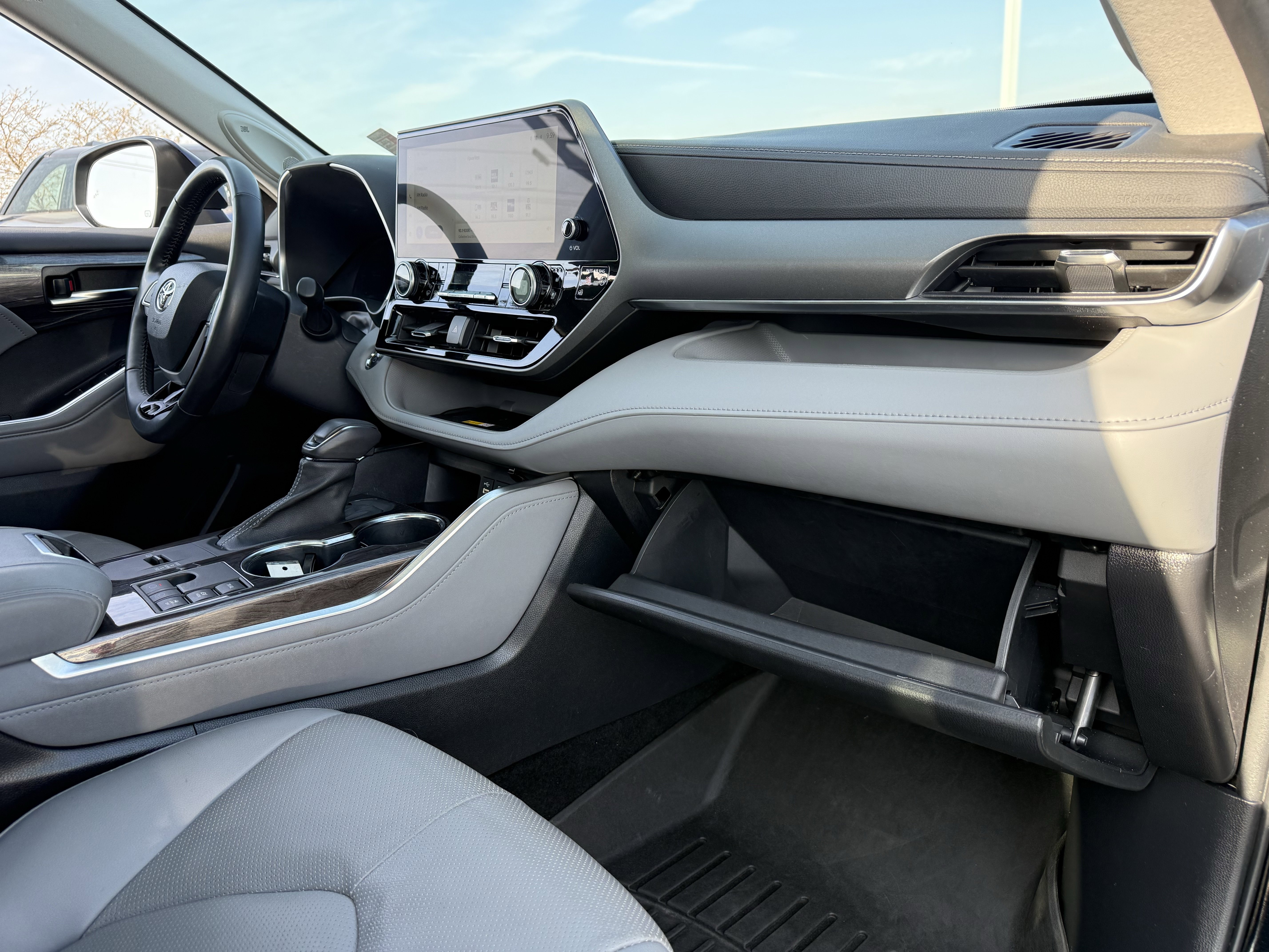 Used 2023 Toyota Highlander Limited image 13