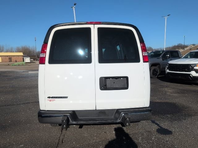 Used 2024 Chevrolet Express 2500 w/ Driver Convenience Package image 6