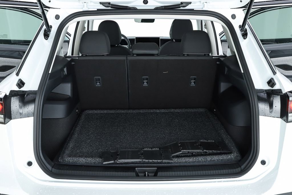 New 2026 Volkswagen Tiguan S image 29