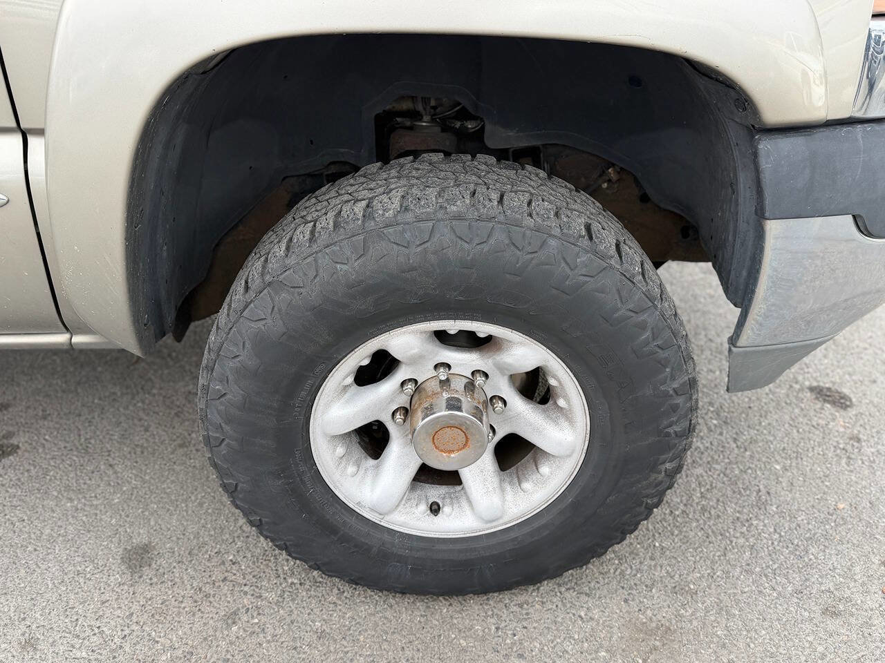 Used 2001 GMC Sierra 2500 SLE w/ Off-Road Skid Plate Pkg image 43