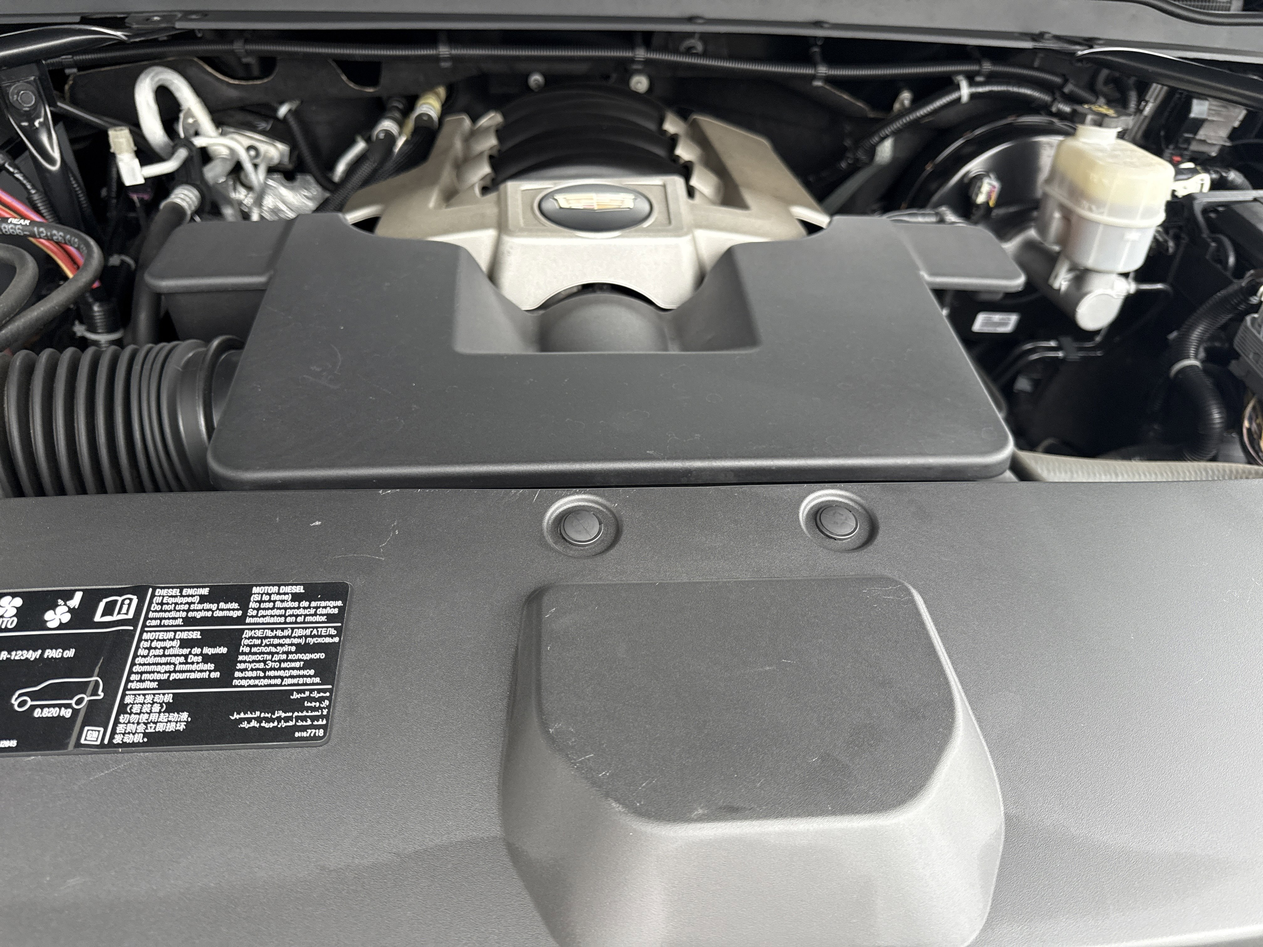 Used 2019 Cadillac Escalade ESV Premium Luxury image 18