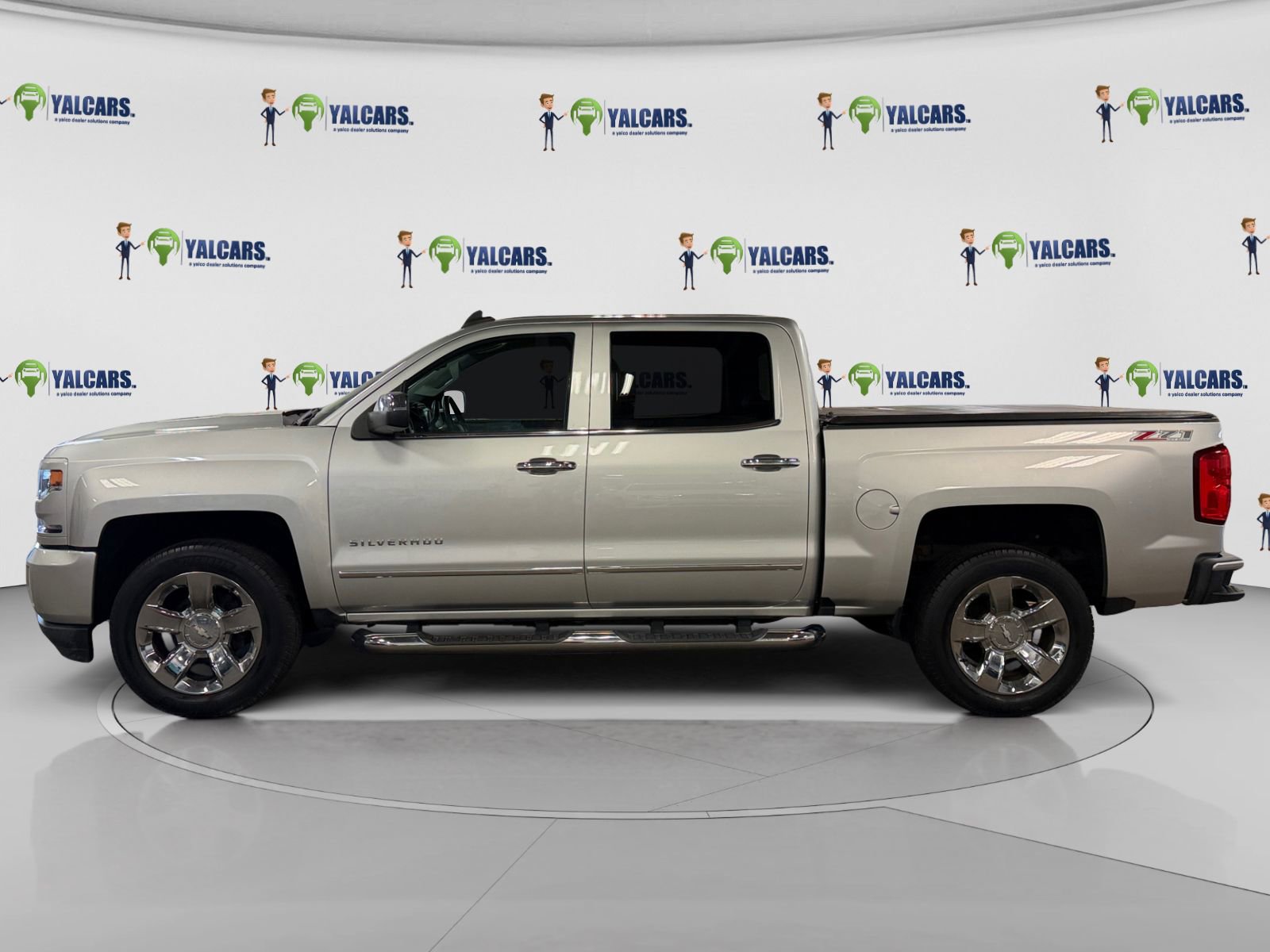 Used 2017 Chevrolet Silverado 1500 LTZ Z71 w/ LTZ Plus Package image 2