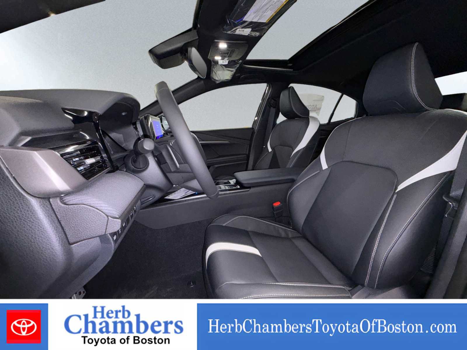 New 2026 Toyota Camry SE w/ Convenience Package AWD/4WD image 5