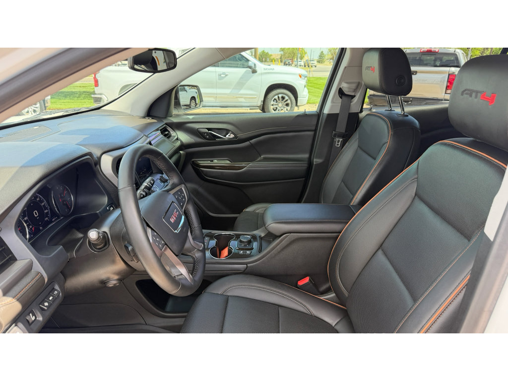 Used 2023 GMC Acadia AT4 w/ Technology Package image 10