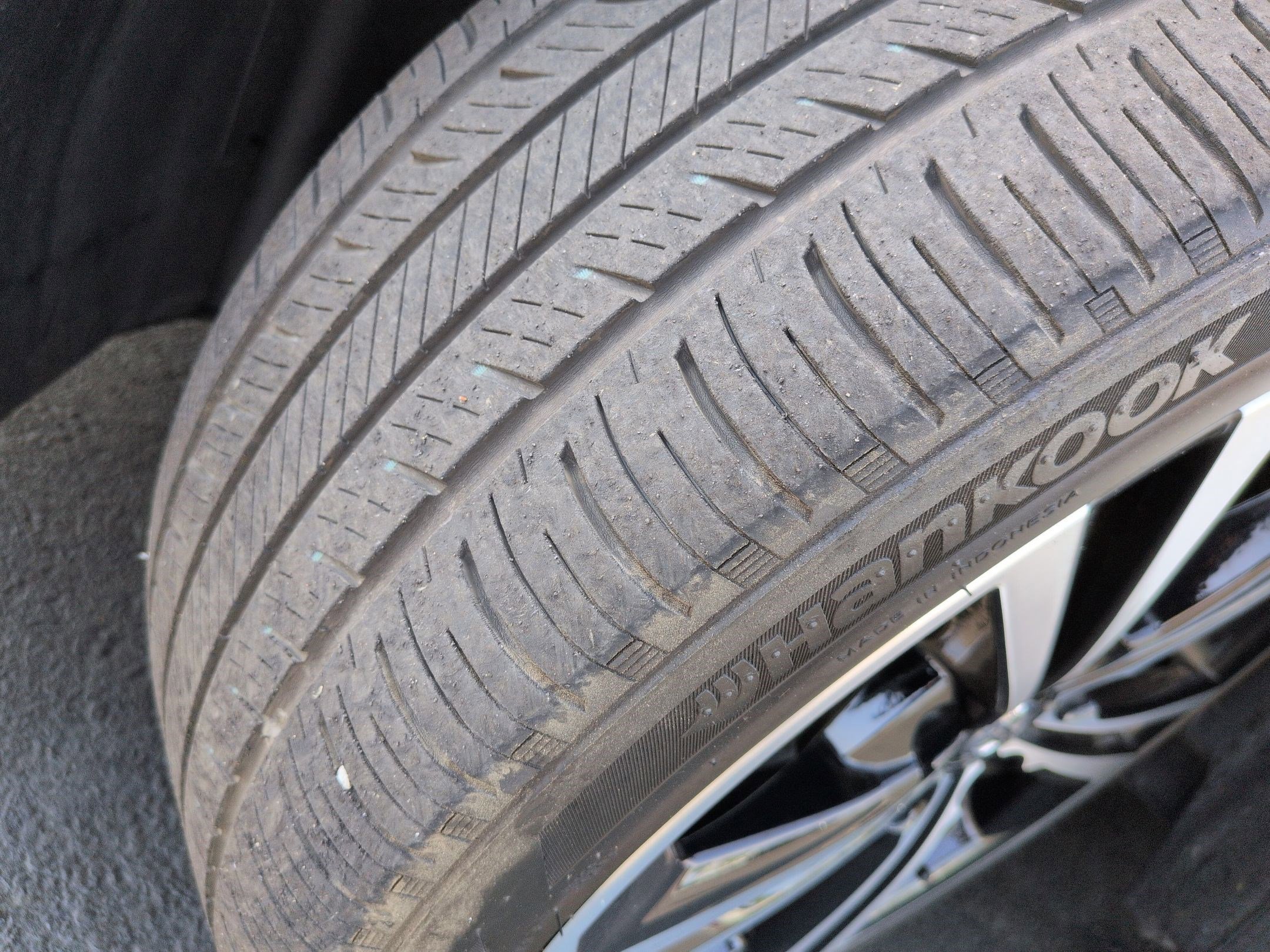 Used 2020 Nissan Sentra SR w/ Premium Package image 12