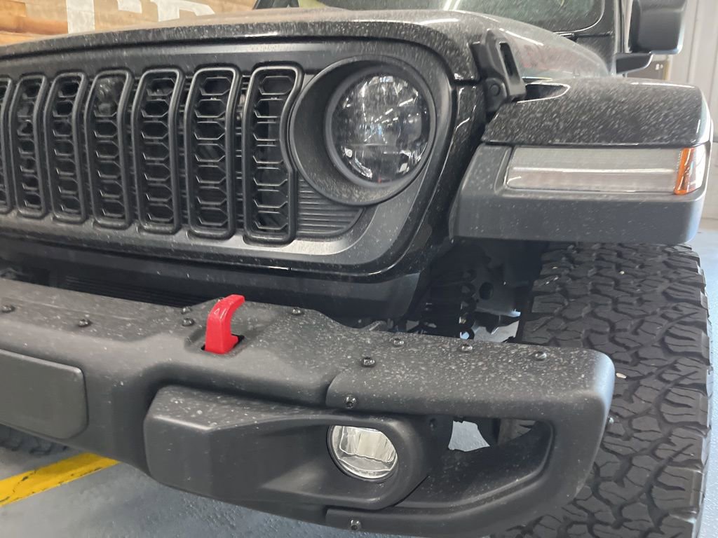Used 2025 Jeep Wrangler Unlimited Rubicon AWD/4WD image 13