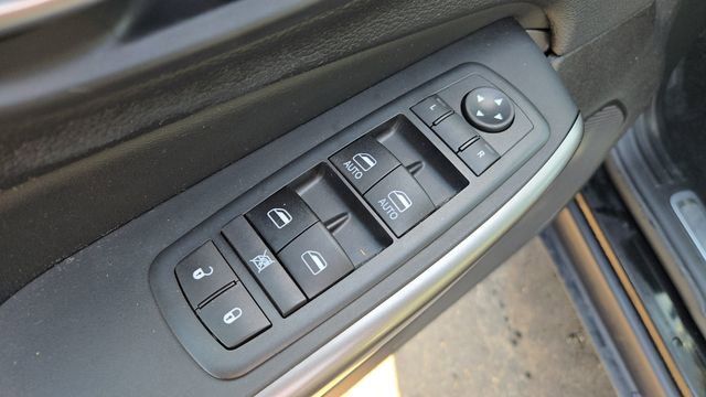 Certified 2020 Jeep Cherokee Limited image 9