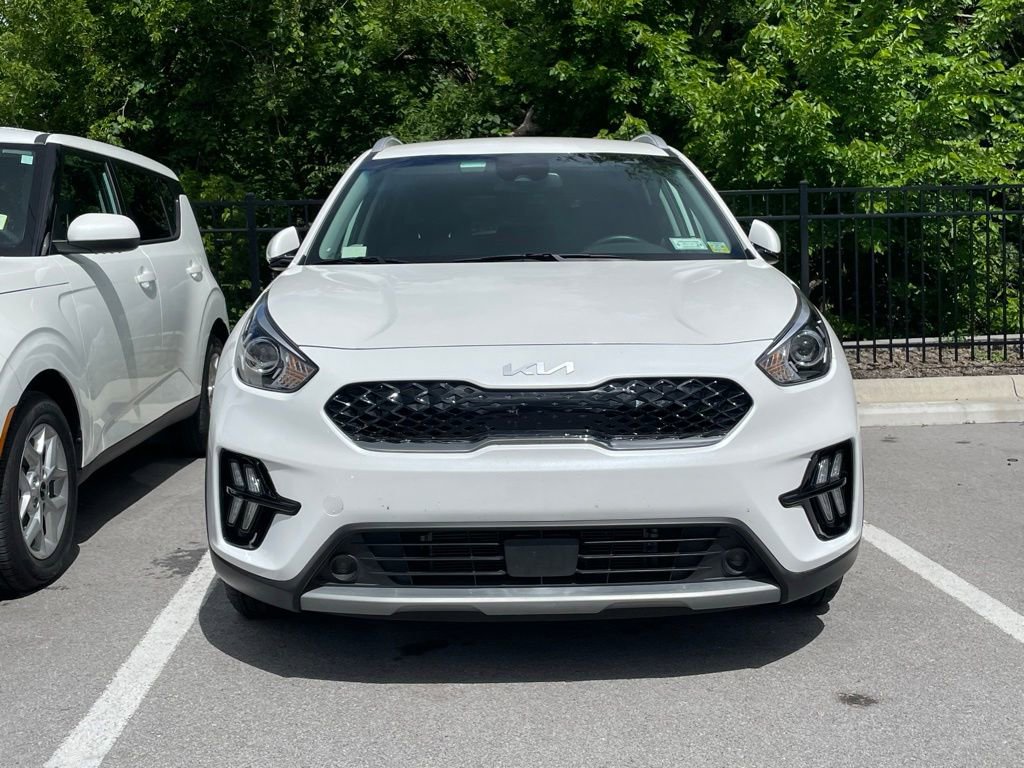 Used 2022 Kia Niro EX FWD image 2