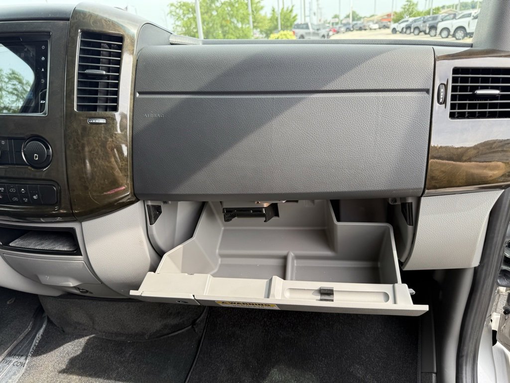 Used 2016 Mercedes-Benz Sprinter 3500 image 38