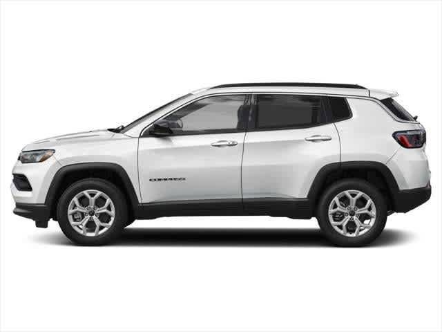 Used 2025 Jeep Compass Limited image 3