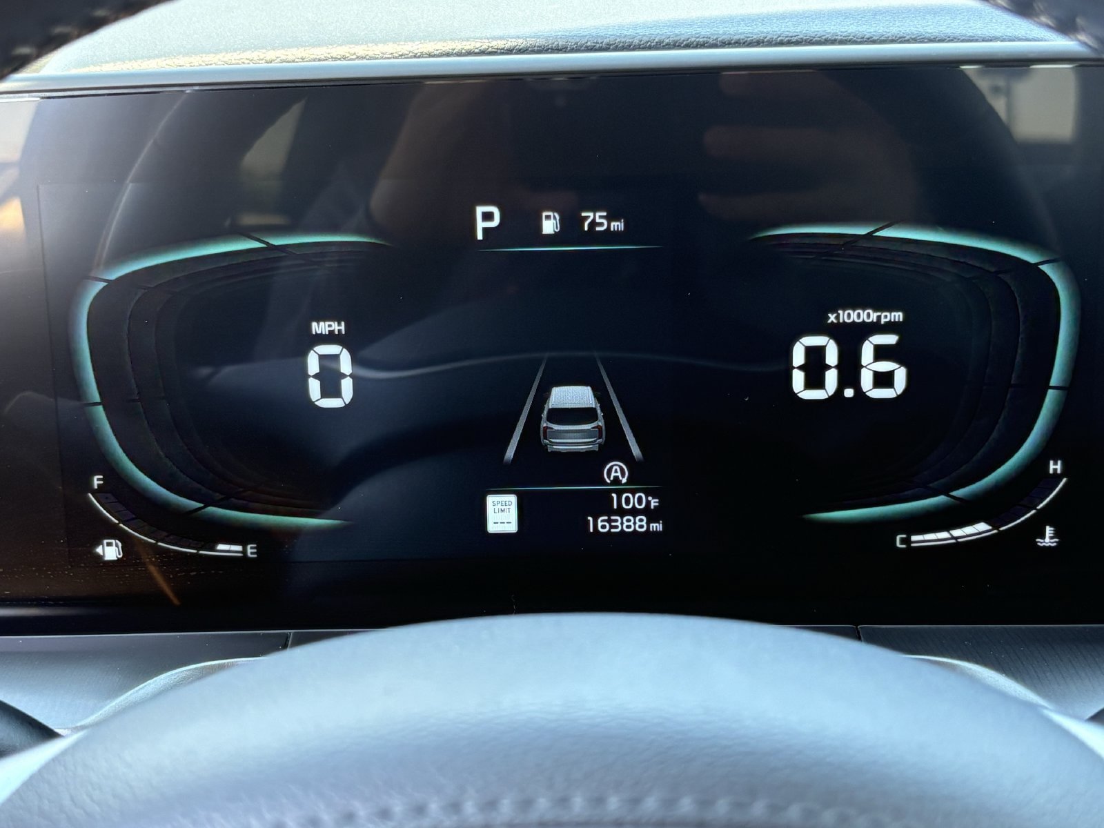 Used 2025 Kia Telluride S FWD image 32