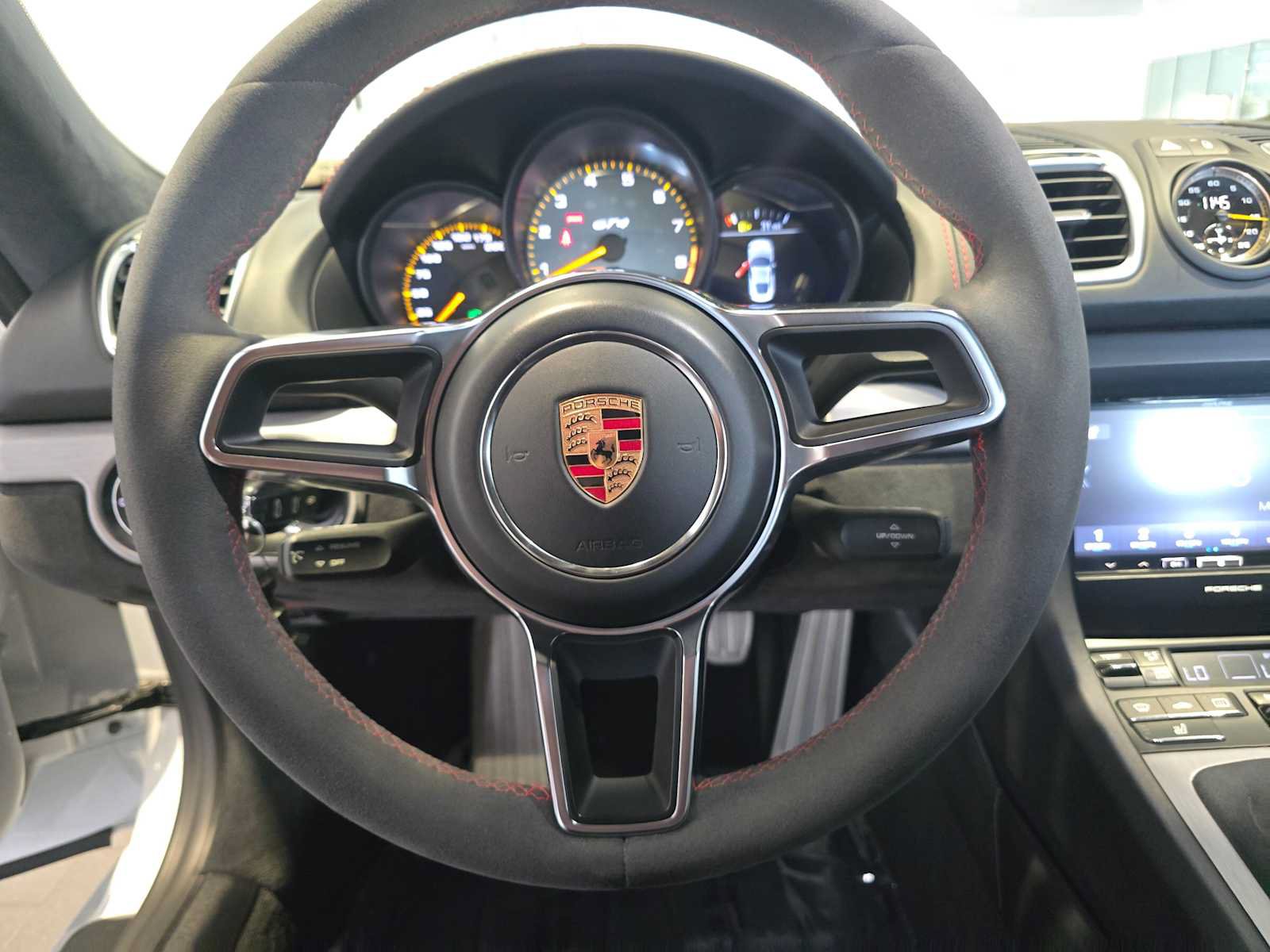 Used 2016 Porsche Cayman GT4 RWD image 22