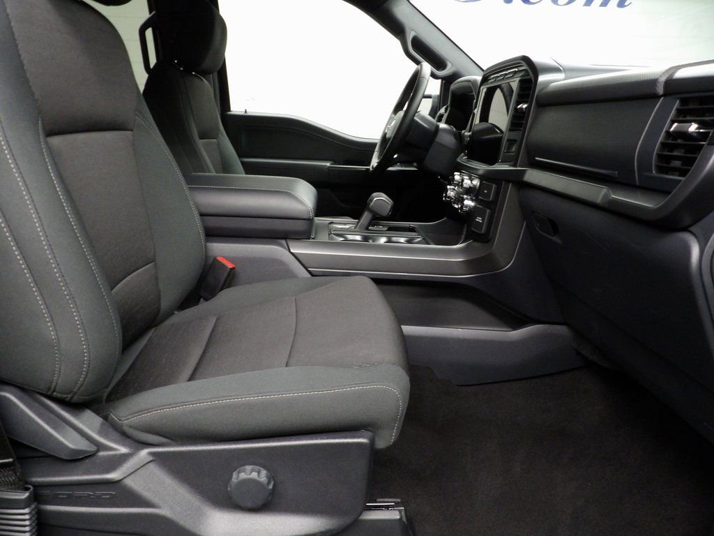 Used 2024 Ford F150 XLT w/ XLT Black Appearance Package image 36