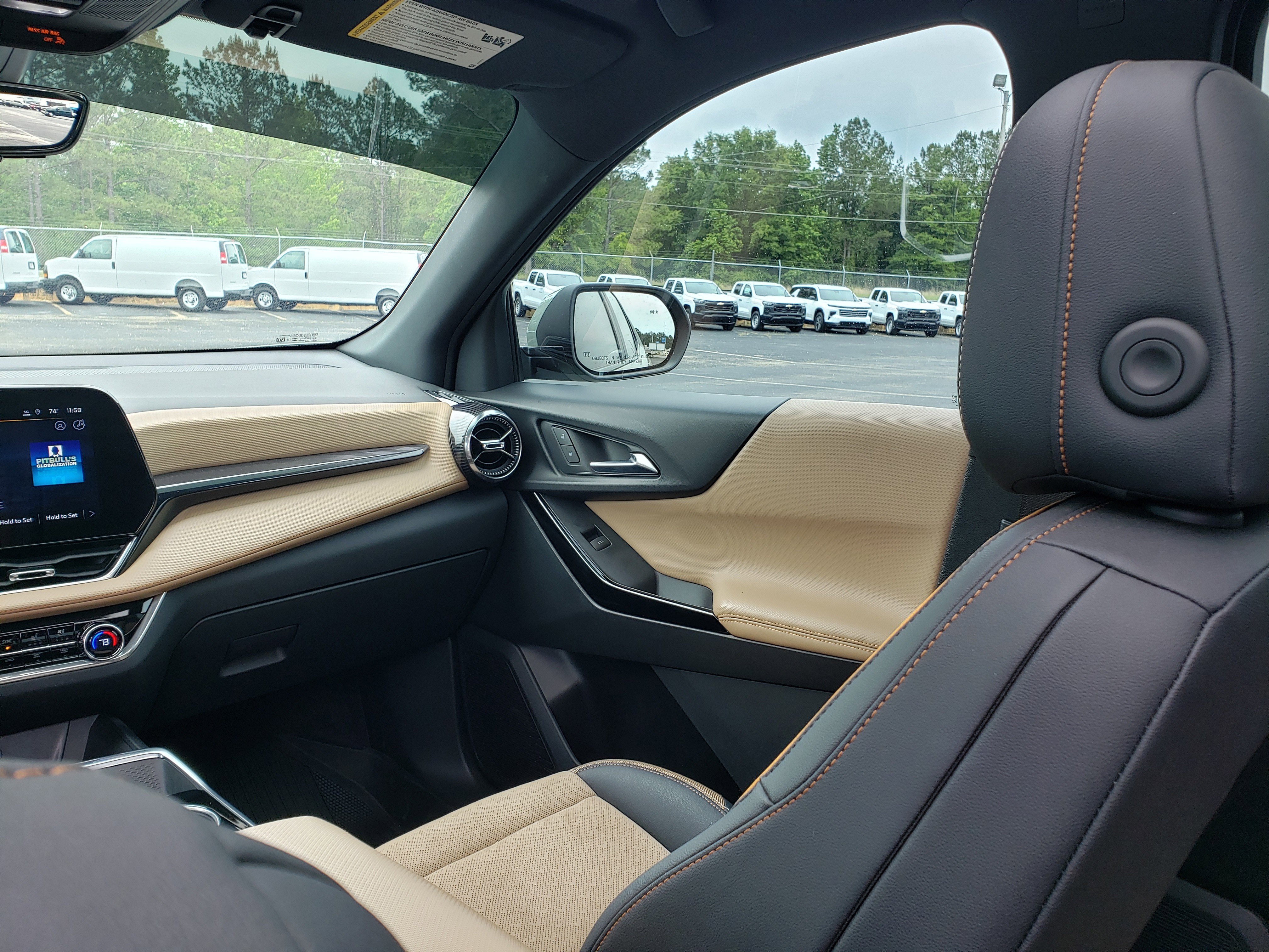Used 2025 Chevrolet Equinox ACTIV w/ Safety and Technology Package FWD image 37