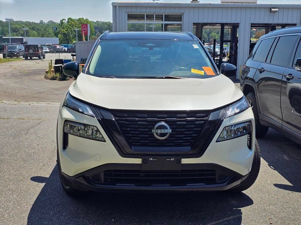 Used 2023 Nissan Rogue SV w/ SV Premium B Package AWD/4WD image 9