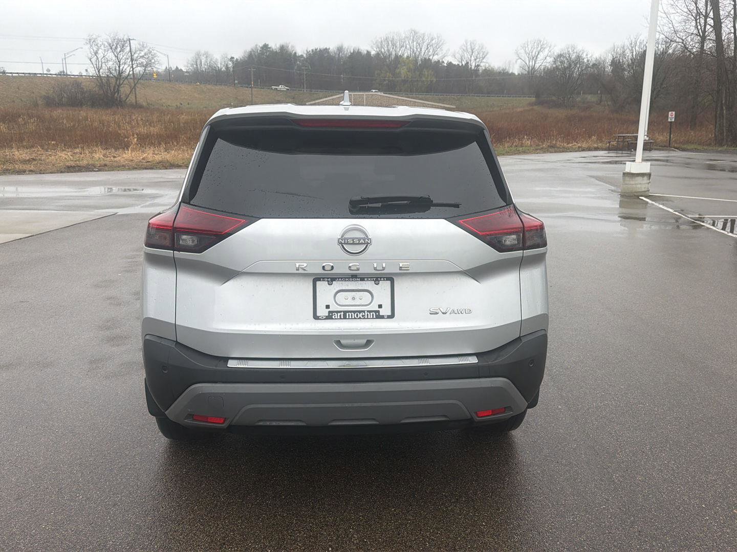 Used 2022 Nissan Rogue SV image 4