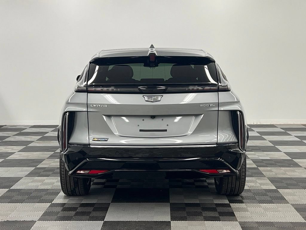 Used 2025 Cadillac Lyriq Luxury w/ LPO, Floor Liner Package AWD/4WD image 6