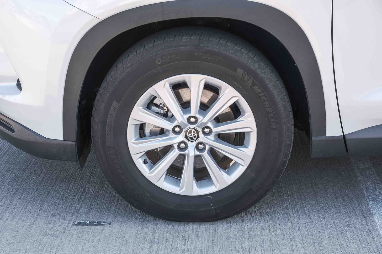 Certified 2024 Toyota Grand Highlander FWD image 10
