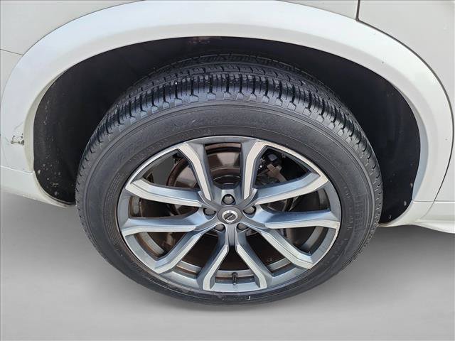 Used 2016 Volvo XC90 T6 Momentum w/ Momentum Plus Package AWD/4WD image 12