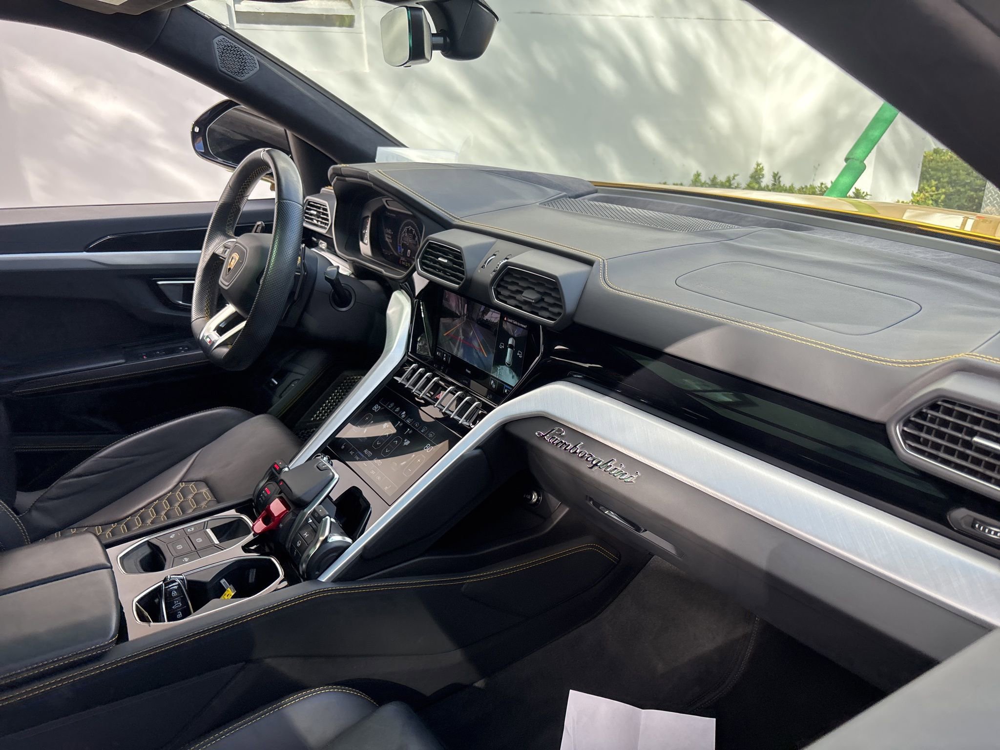 Used 2021 Lamborghini Urus image 10