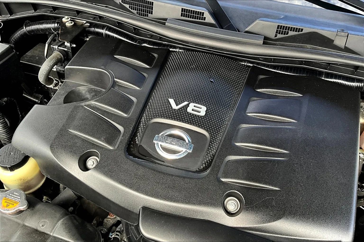 Used 2021 Nissan Armada SL w/ Captain's Chairs Package image 35