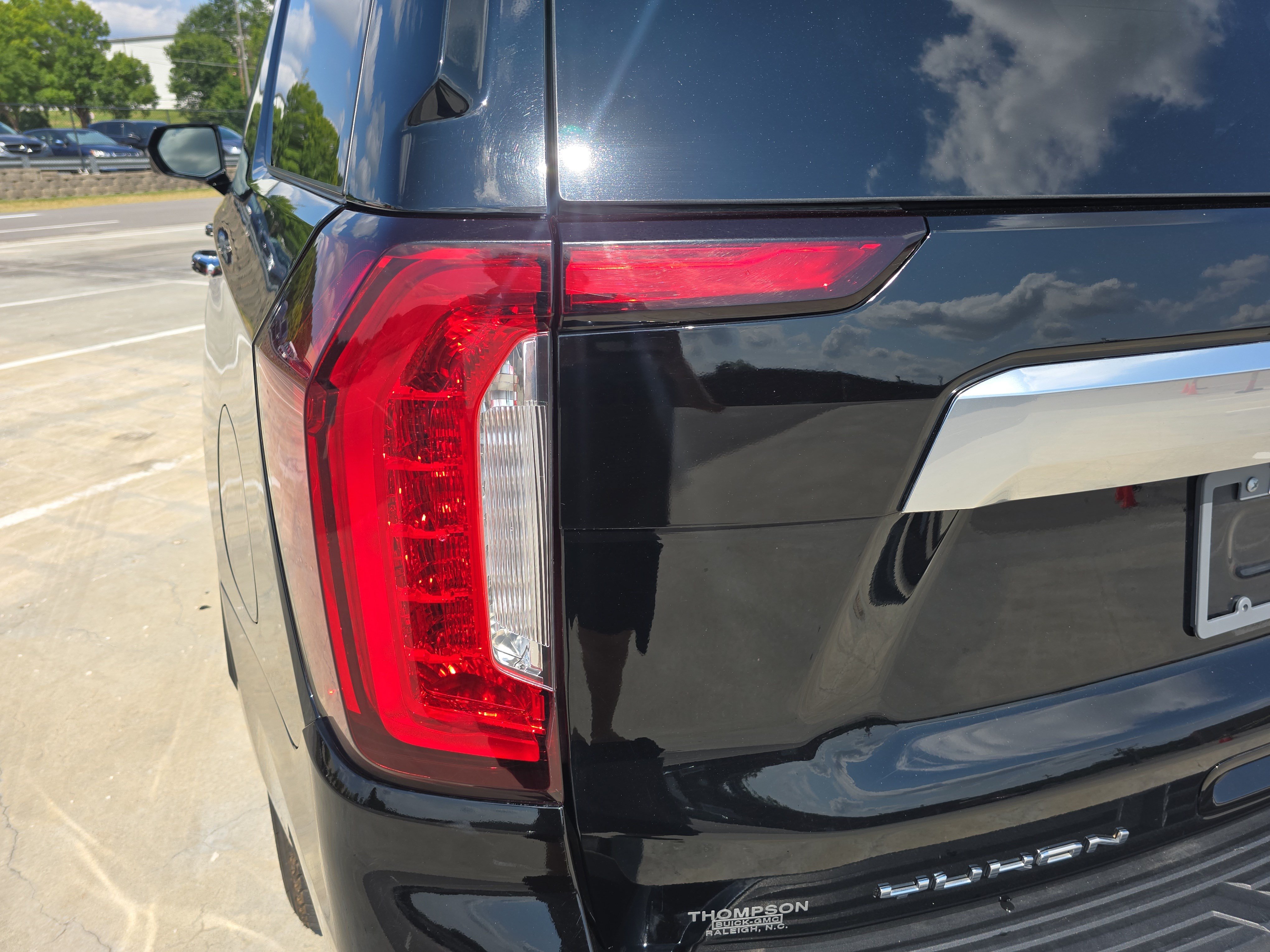 Used 2024 GMC Yukon Denali AWD/4WD image 36