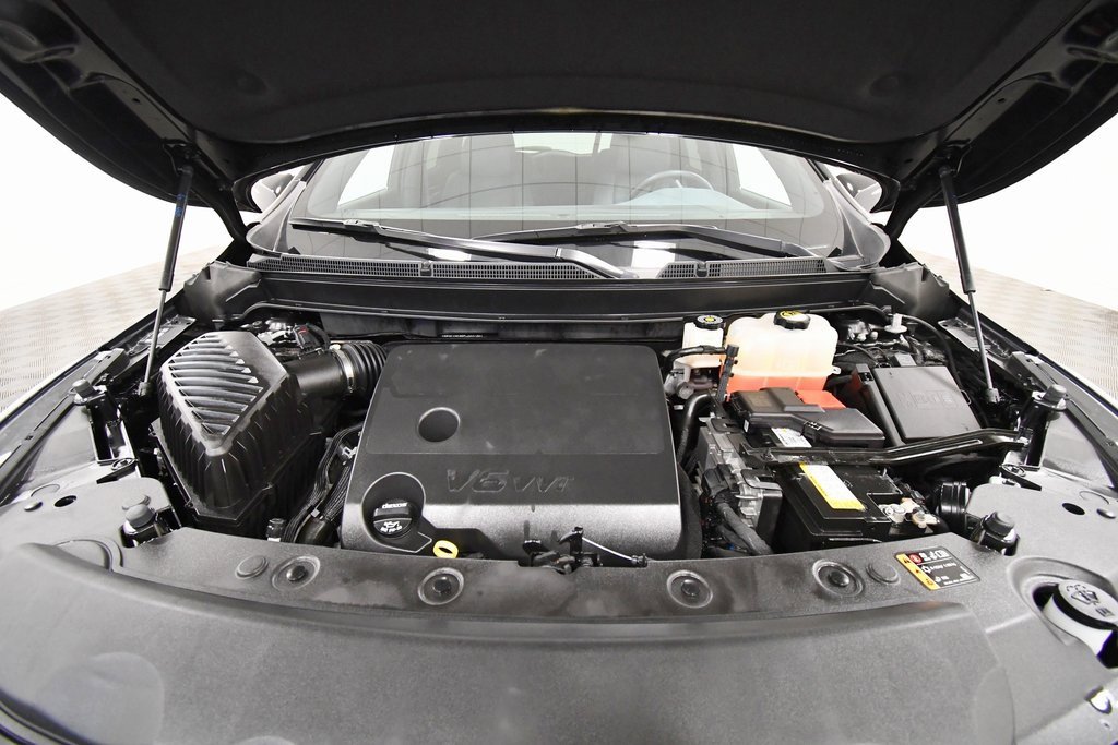 Used 2023 Buick Enclave Essence w/ Sport Touring Edition image 12