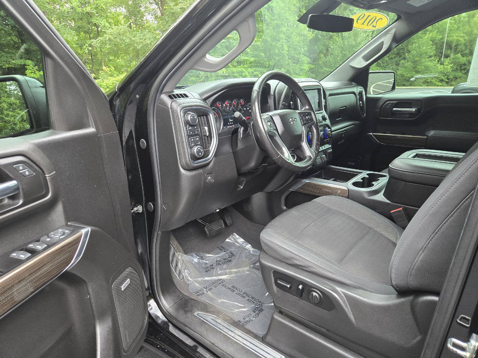 Used 2019 Chevrolet Silverado 1500 RST w/ All-Star Edition AWD/4WD image 11
