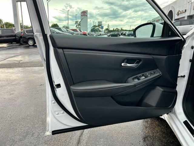 Used 2024 Nissan Sentra SV FWD image 24