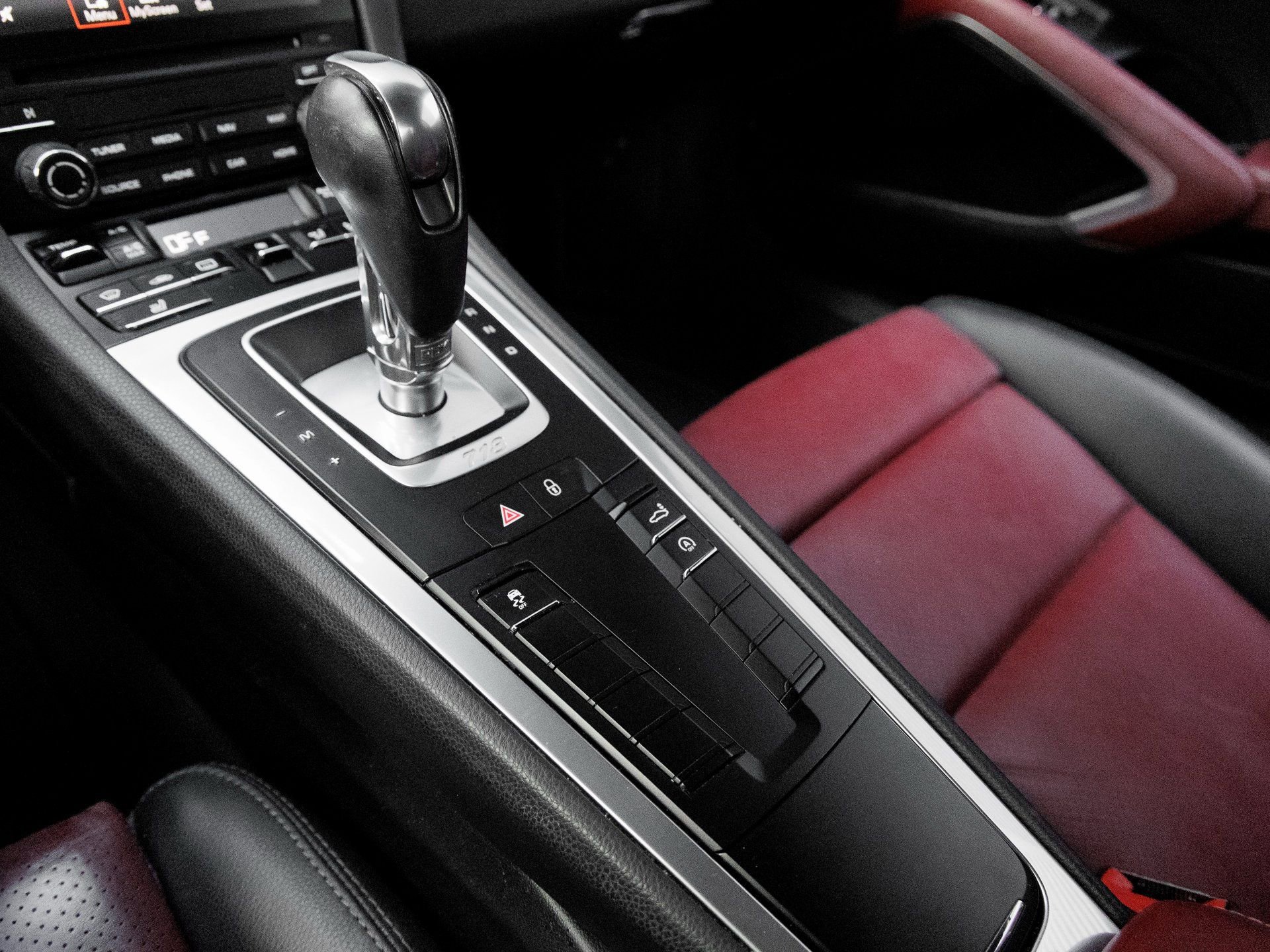 Certified 2018 Porsche 718 Cayman S image 22