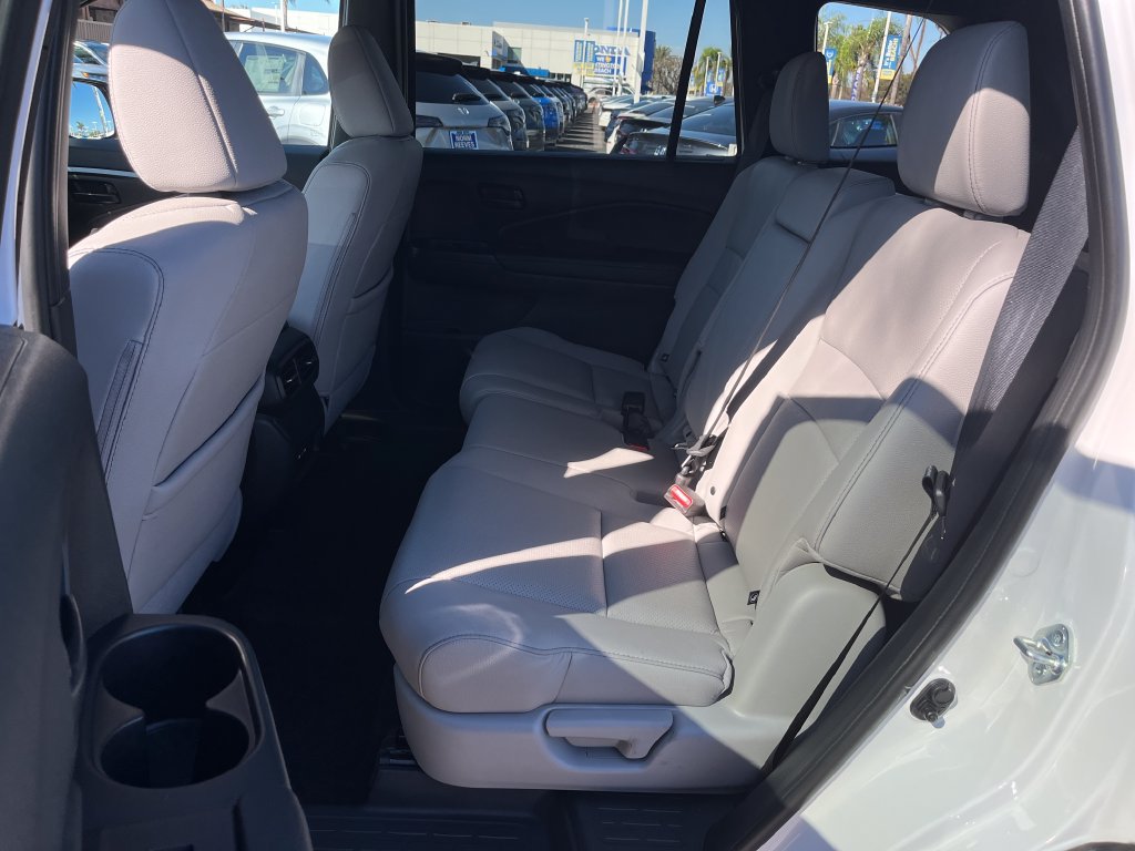 Used 2025 Honda Passport EX-L image 25