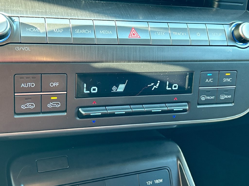 Used 2024 Hyundai Kona SEL w/ Convenience Package FWD image 25