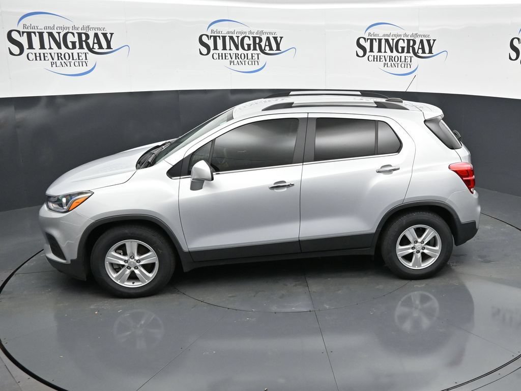 Used 2020 Chevrolet Trax LT w/ Driver Confidence Package FWD image 21