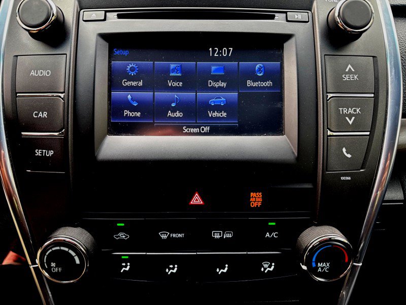 Used 2015 Toyota Camry LE FWD image 23