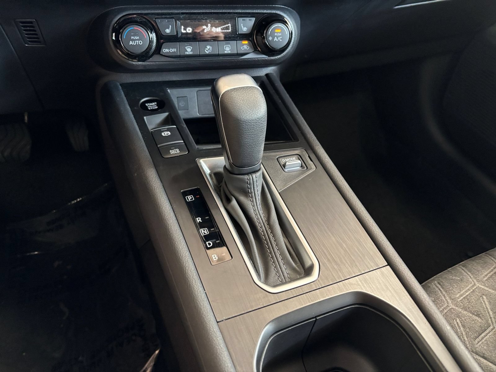 Used 2026 Nissan Kicks SV w/ Cold Weather Package FWD image 40