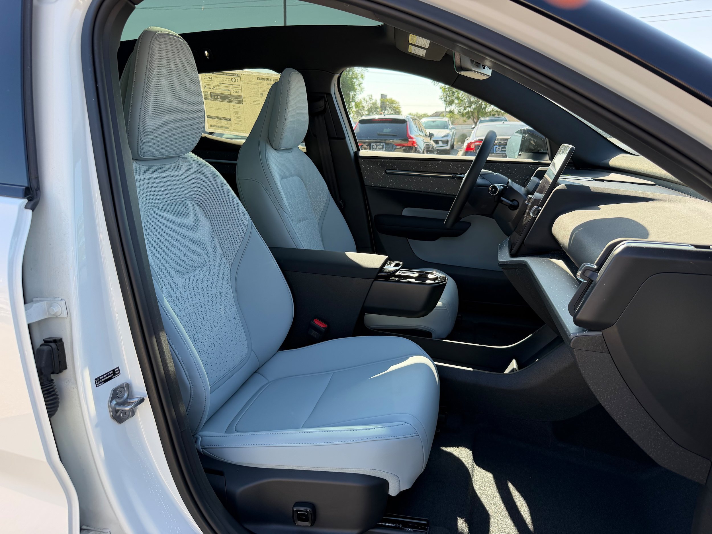 New 2026 Volvo EX30 Ultra w/ Climate Package AWD/4WD image 8