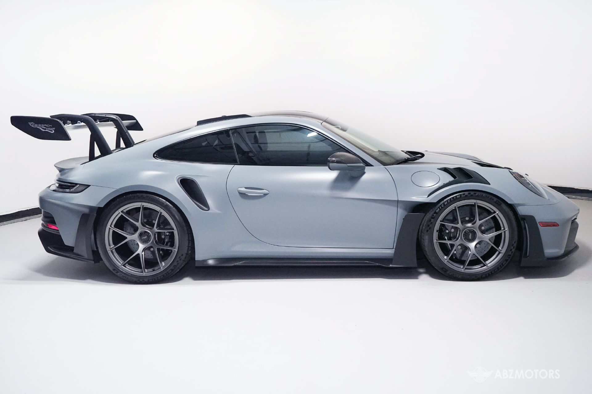 Used 2025 Porsche 911 GT3 RS RWD image 4