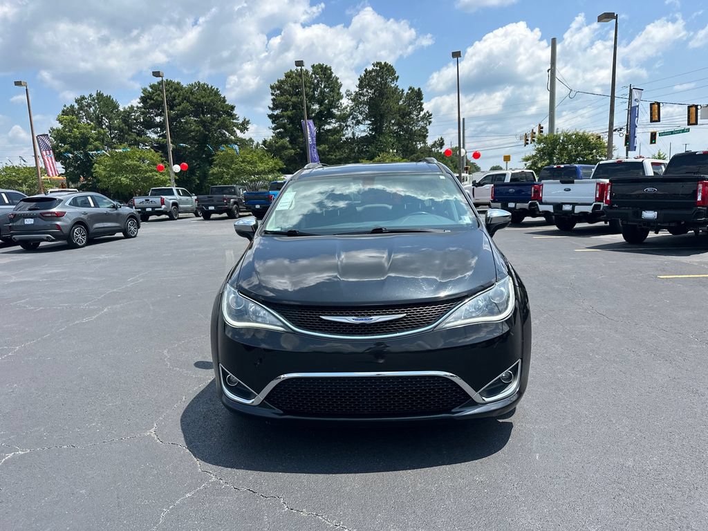 Used 2019 Chrysler Pacifica Limited FWD image 2