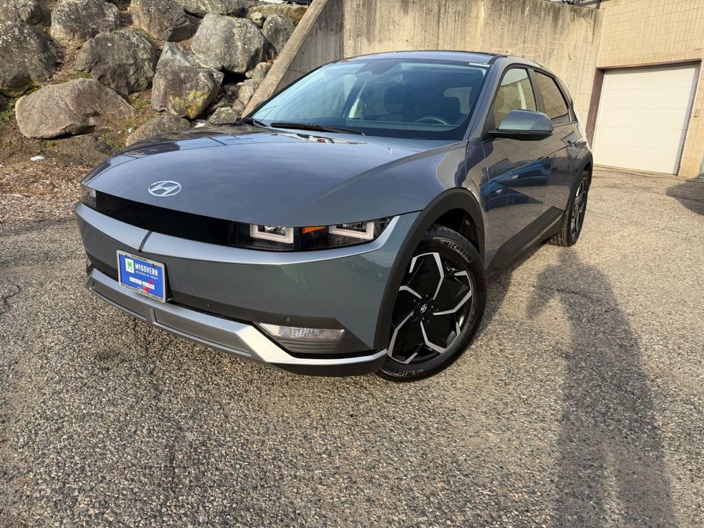 Used 2024 Hyundai Ioniq 5 SEL image 1