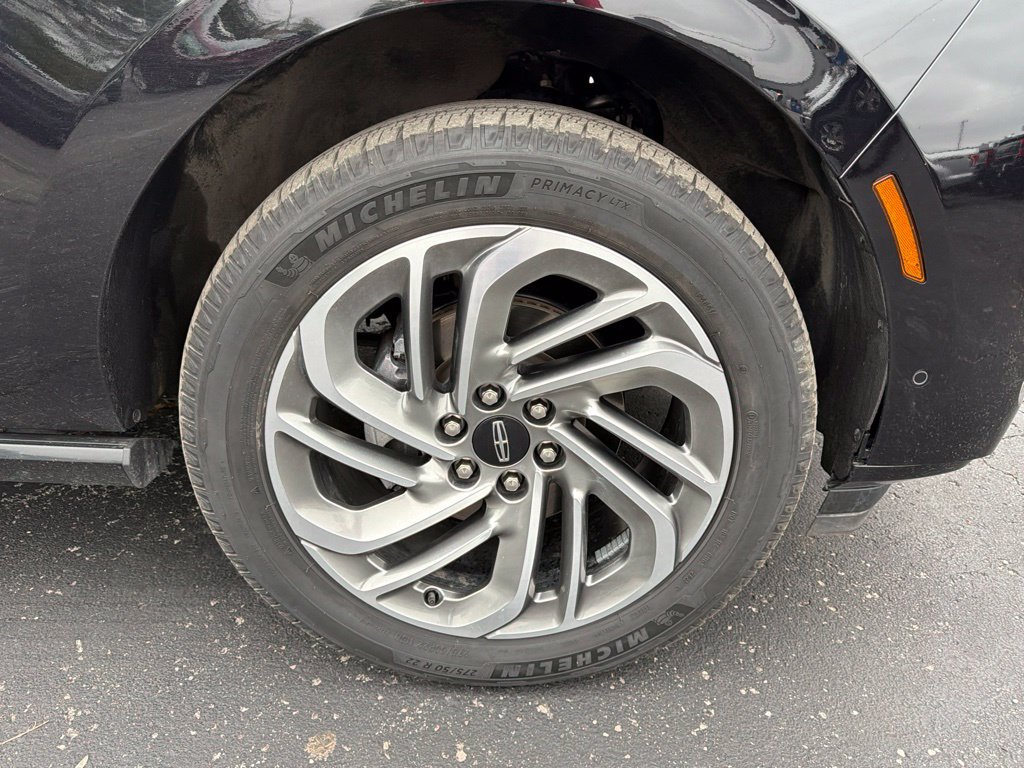 Used 2025 Lincoln Navigator L Reserve AWD/4WD image 10